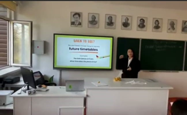 Ө.Жәнібеков атындағы лицей-интернатта &quot;Ағылшын тілі-ынтымақтастық пен болашақ кілті&quot;атты айлық өтуде.