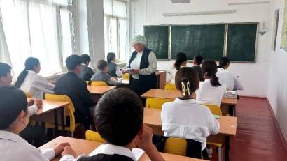  Кәсіптік бағдар беруші педагог Жоребекова Қ кәсіптік бағдар беру жұмысының кешенді жұмыс жоспарына сәйкес 9 сынып оқушыларынан қызығушылық,саласын жеке қабілеттерін анықтауға арналған сауалнама алынды.