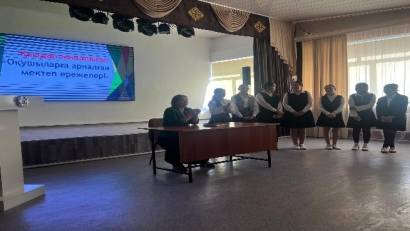 “Оқушыларға арналған мектеп ережелері&quot; тақырыбында қыздар жиналысы өтілді.