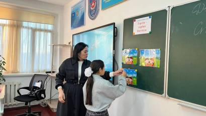 Здравствуйте дорогие коллеги! Сегодня на открытом уроке русского языка и литературы, учитель 5&quot;Г&quot;класса Алмаханова Айгерим провела урок с использованием новых методов,применив искусственный интеллект.