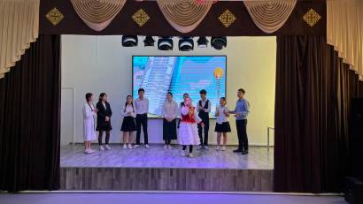 Ө.Жәнібеков атындағы №4 лицей-интернат  “Адал азамат” Біртұтас тәрбие бағдарламасы аясында Республика күніне орай “Қыран елім-Қазақстан” тақырыбында мерекелік іс-шара өтілді.