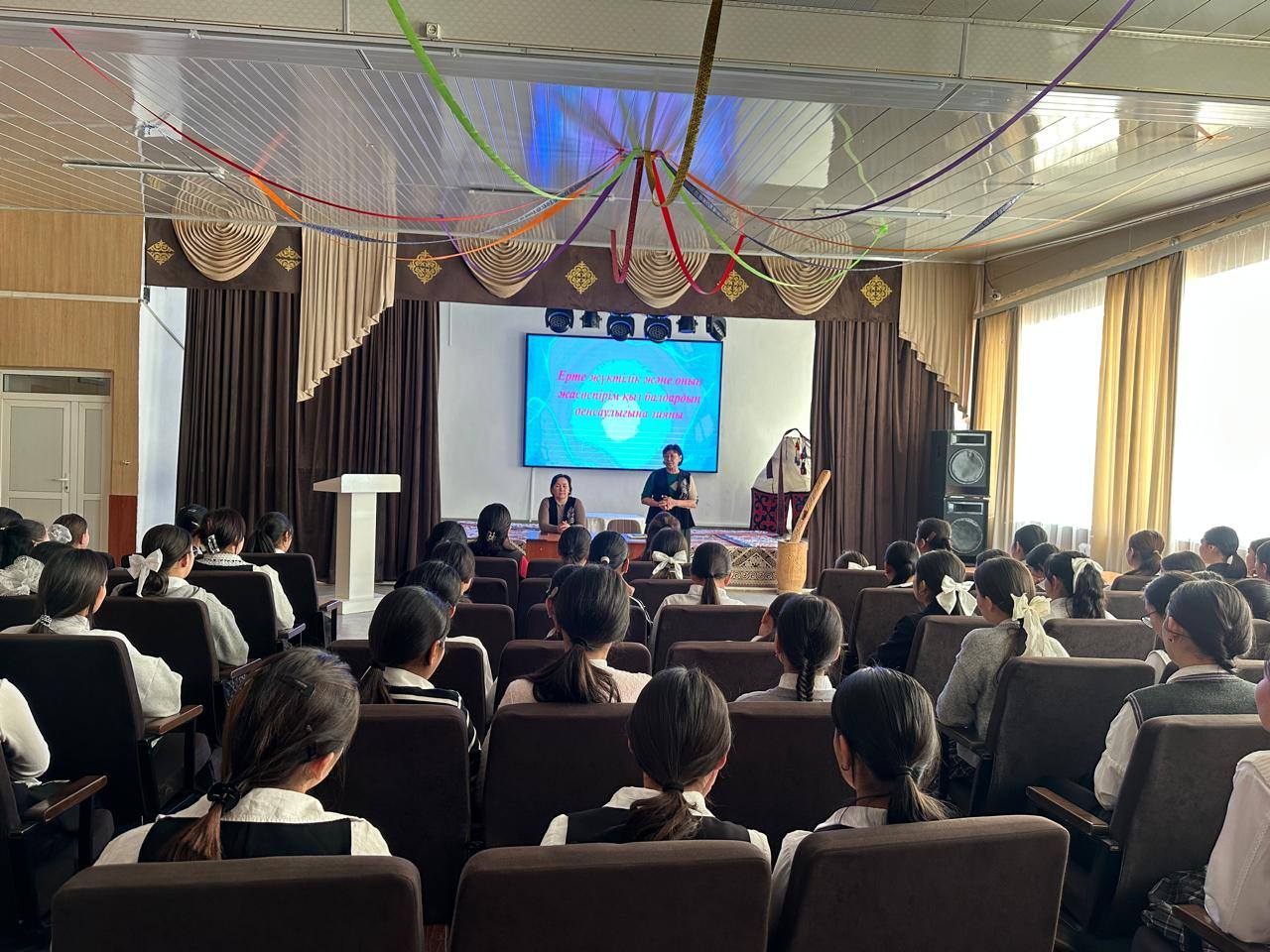 &quot;Ерте жүктілік және оның жасөспірім қыз балалардың денсаулығына зияны&quot; тақырыбында кездесу жиыны 