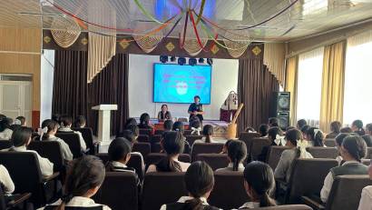 "Ерте жүктілік және оның жасөспірім қыз балалардың денсаулығына зияны" тақырыбында кездесу жиыны 