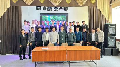 *"Офицер - батыл мамандық"* тақырыбы аясында 10-11 сыныптың ер балдары әскери курсантпен кездесіп, әскери қызметтің маңызы мен жоғары әскери оқу орындары туралы маңызды ақпарат алды